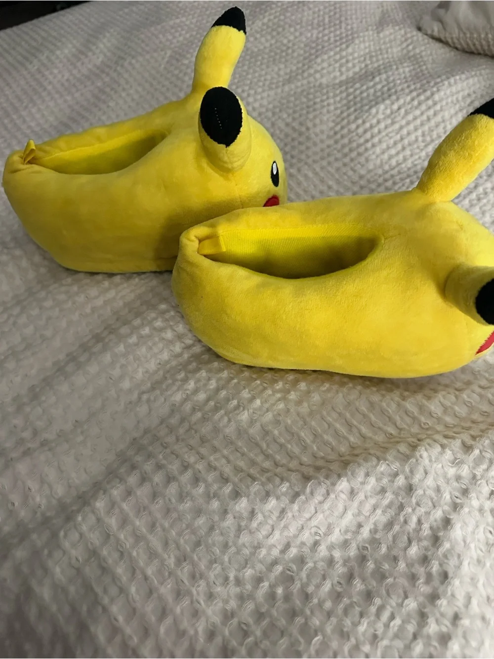 Pokemon Pikachu Plush Kids Slippers - Yellow with Red Cheeks size 11/12